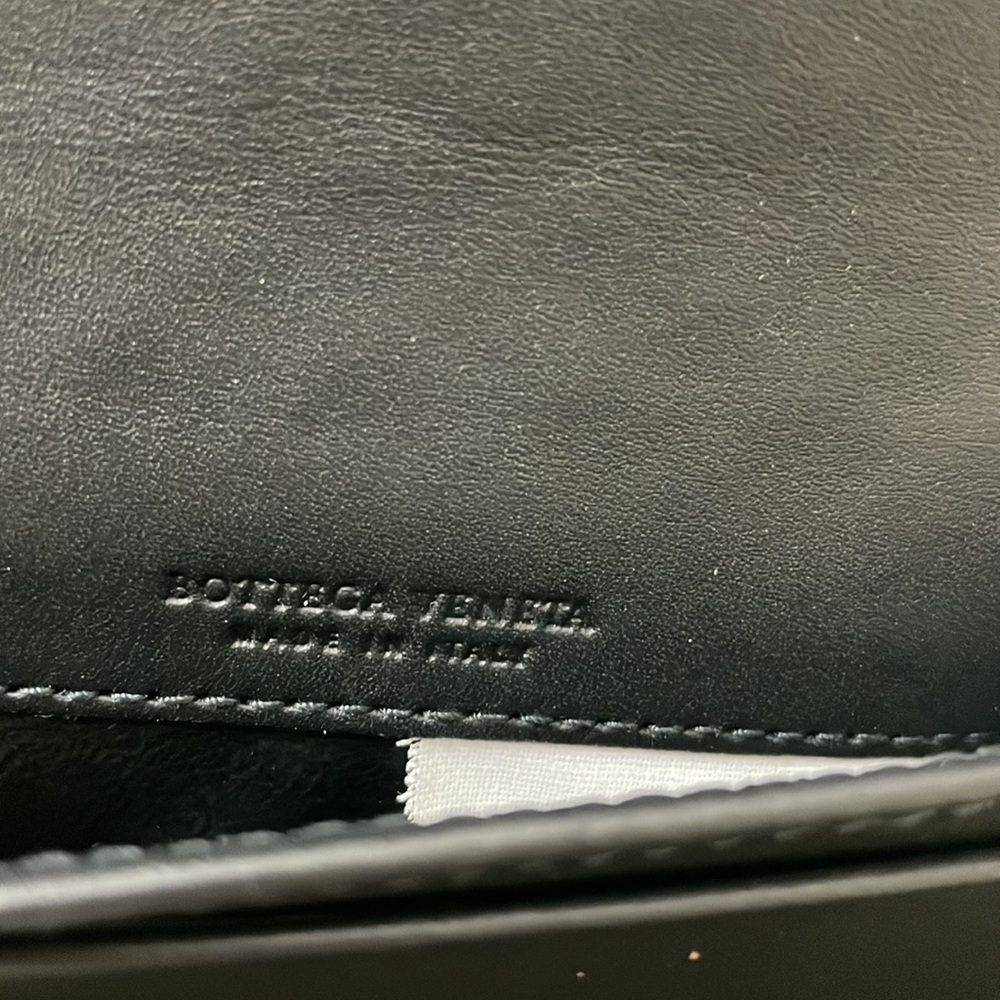Authentic Bottega Veneta Cardholder - Picture 7 of 11